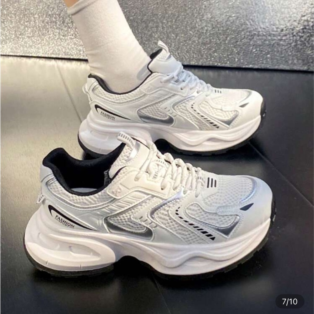 Women's chunky White Sneakers